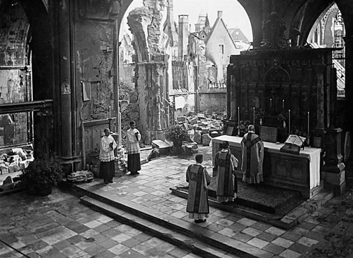 Mass in St. Paul’s Cathedral: Münster, Germany (1946)
